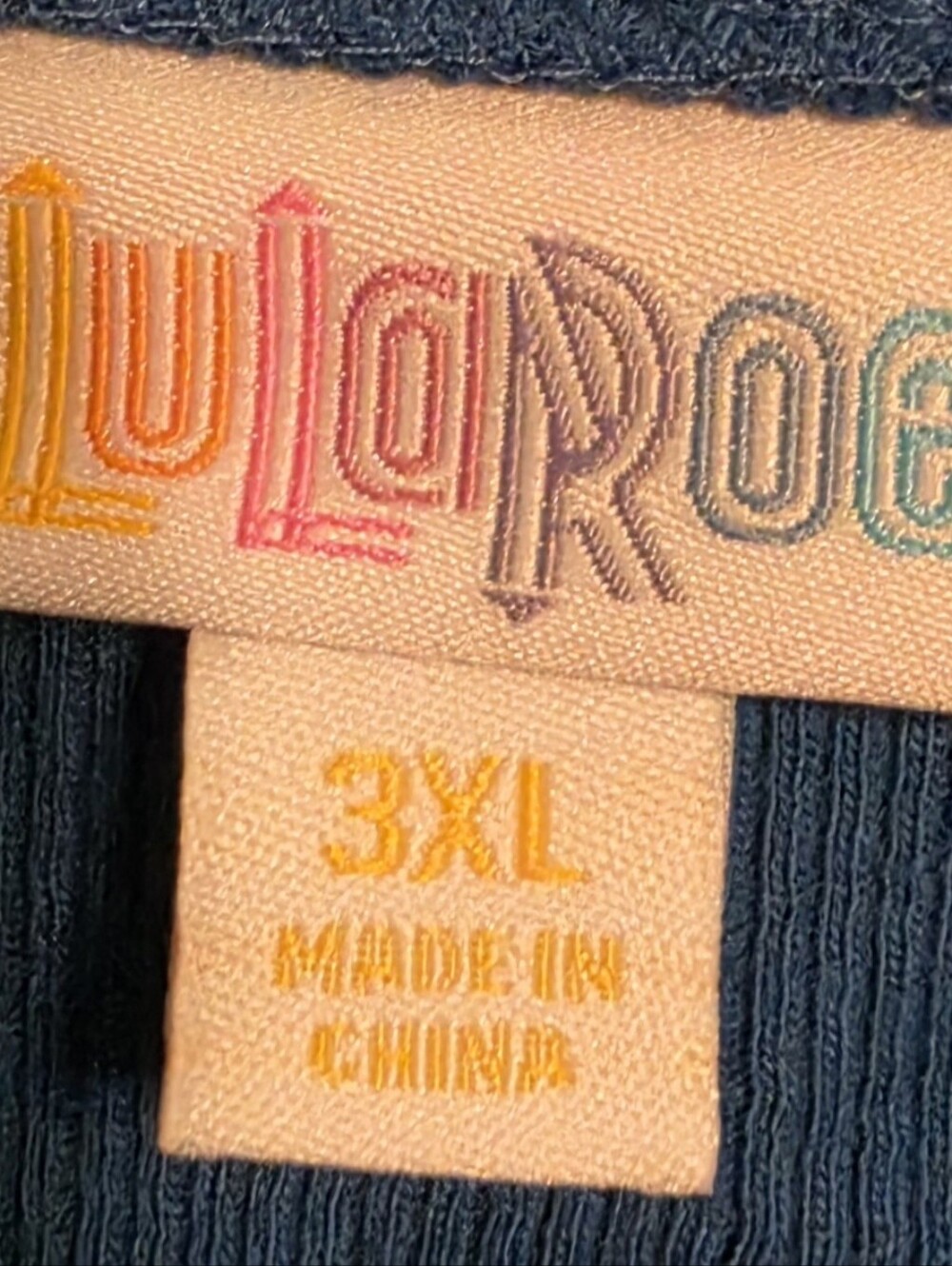Lularoe Kelly Top - Picture 2 of 3